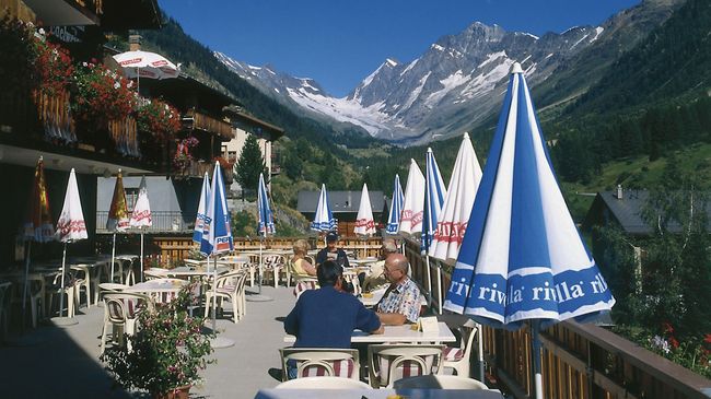 Hotel Edelweiss Blatten Loetschental Restaurant photo
